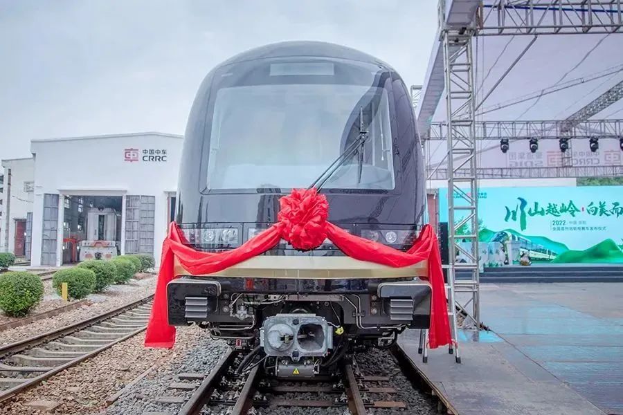 川山越岭 向美而行 | 中国首列齿轨列车成功下线