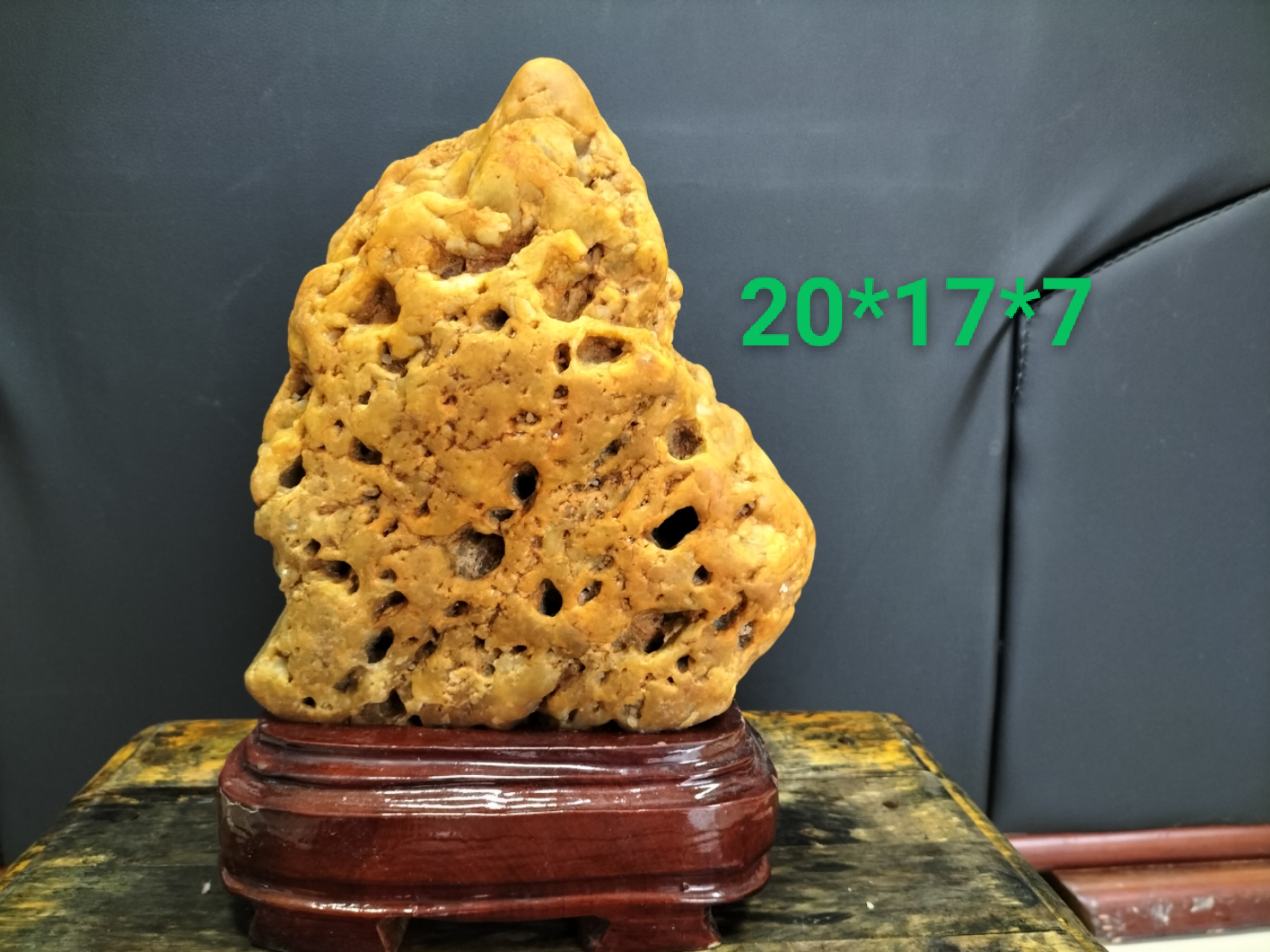 精品黄蜡石摆件,小块黄蜡石摆件,黄蜡石摆件多少钱一块