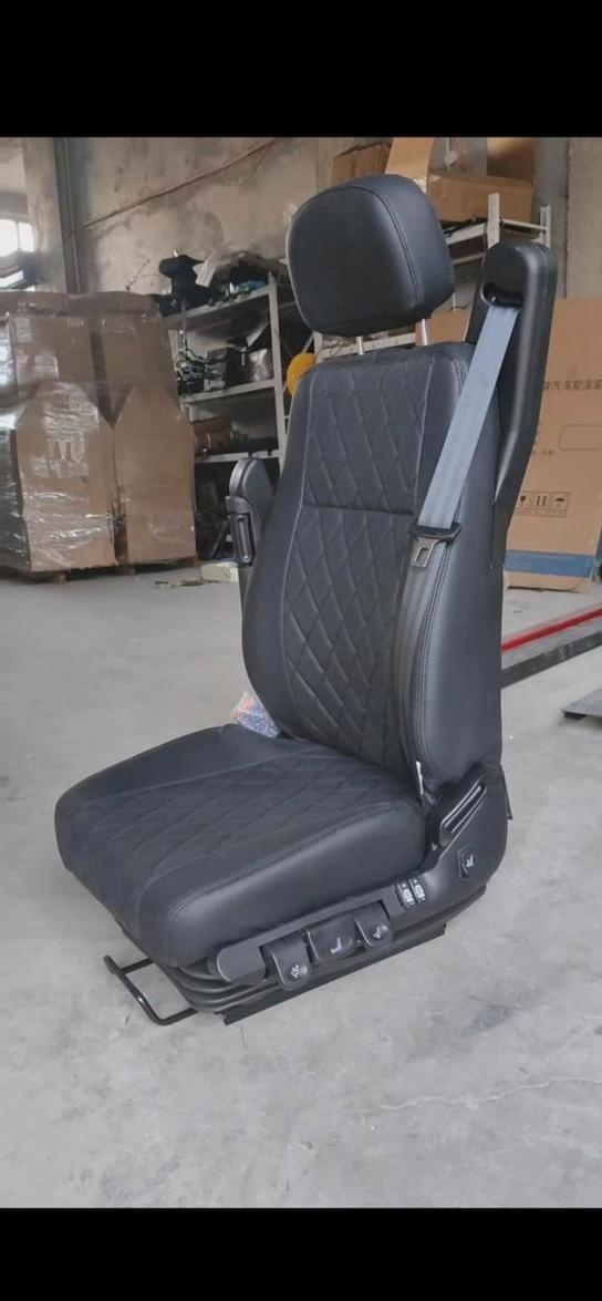 德龙x3000座椅详解有哪些?