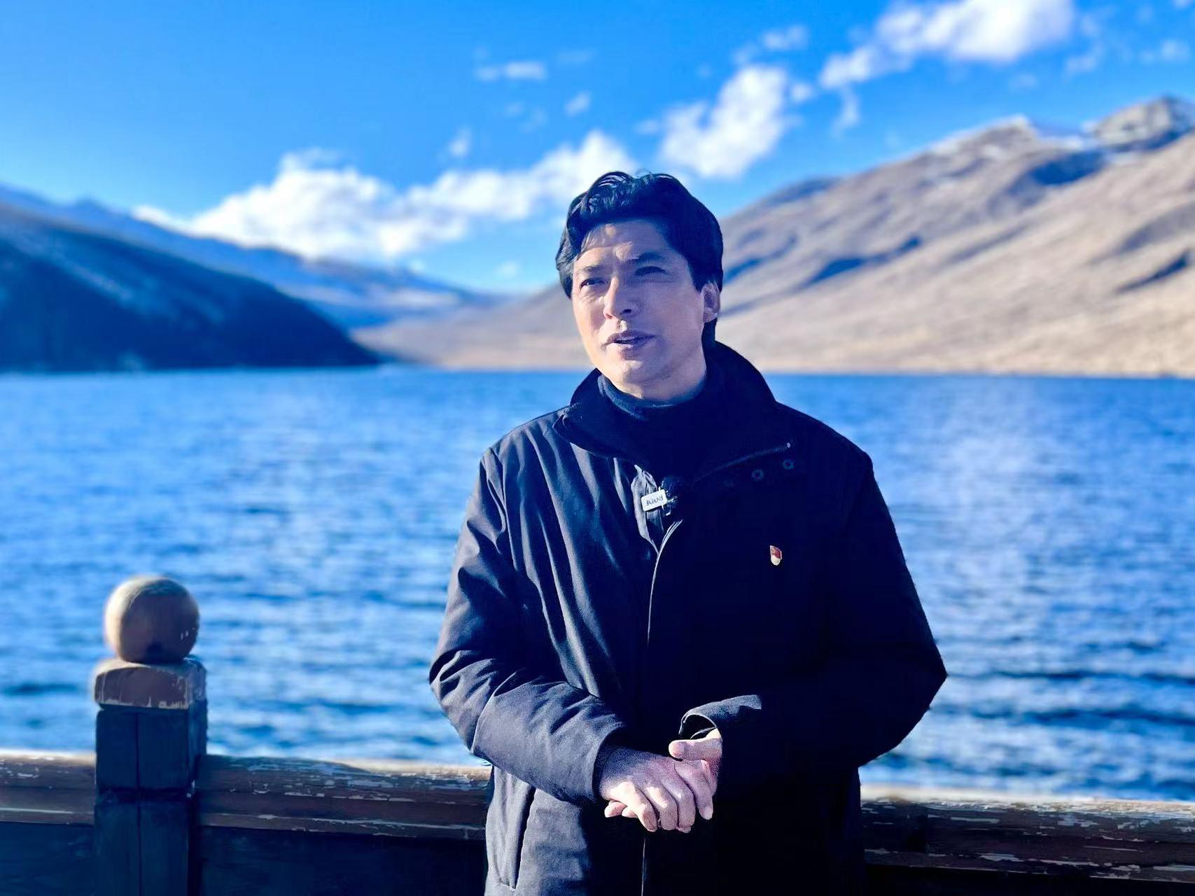 四川甘孜州文旅局局长刘洪:走红一年初心不改 会继续为甘孜"带颜"