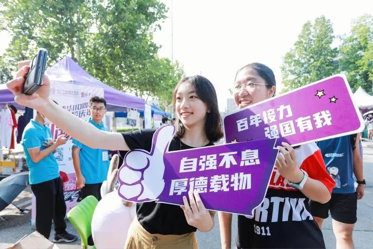 高考709分的状元谢畅,父母都是普通人,靠这些高效的学习方法!