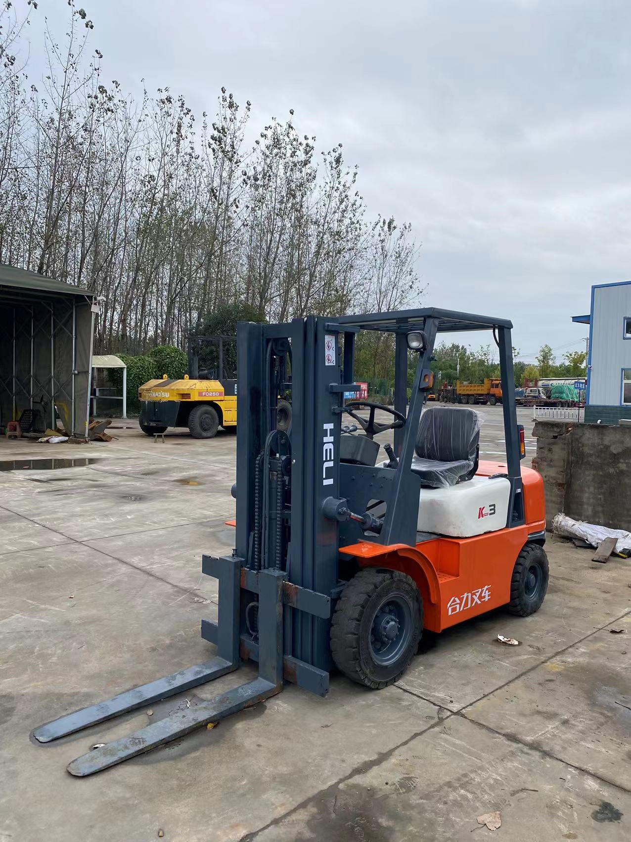 二手合力叉车3吨多少钱