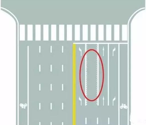 潮汐车道能左转吗?