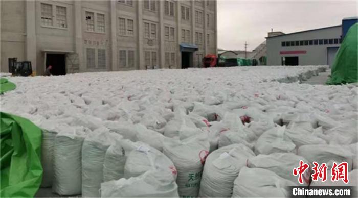 青海茫崖:石棉产销两旺