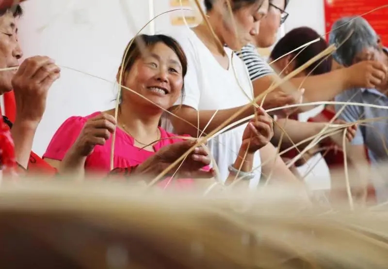 山东选调生李明仁:我们的强村富村路