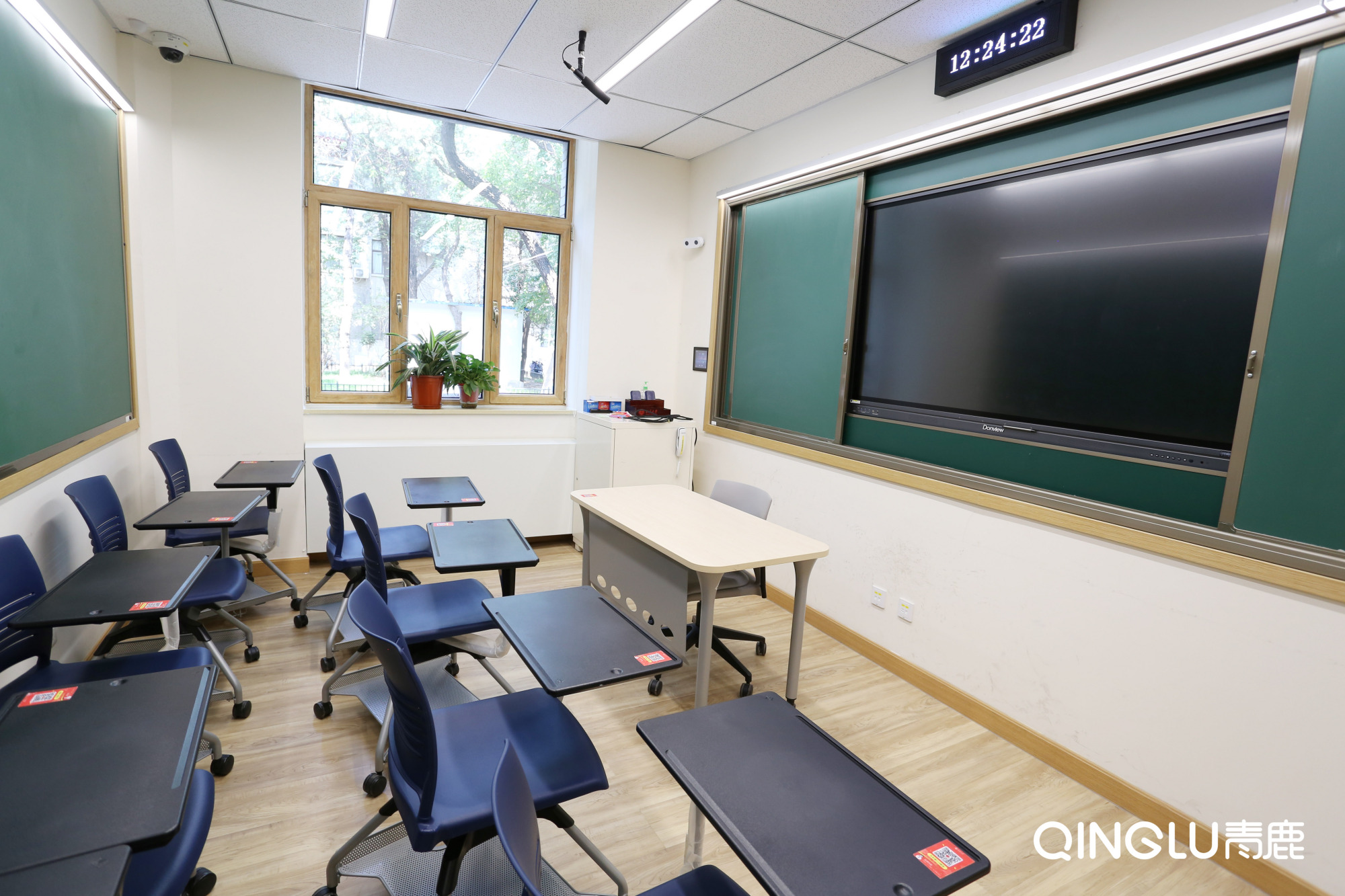 "打卡"√最高学府!北京大学"智慧教室"来了