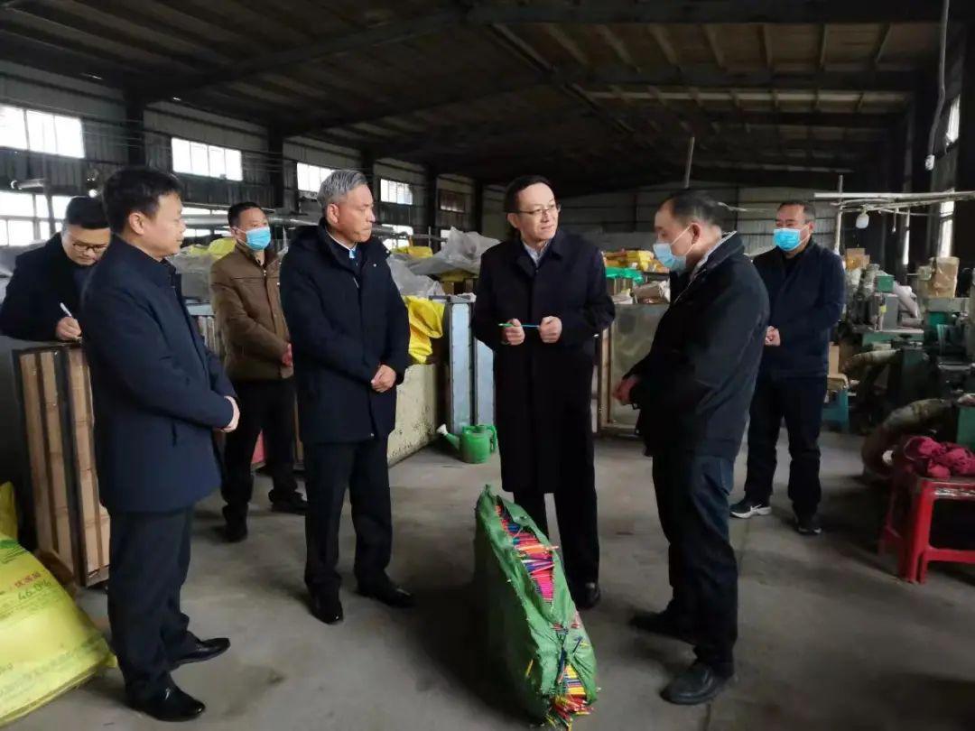 固镇县委副书记,县长沈明举,县委常委,县委宣传部部长严虔陪同调研