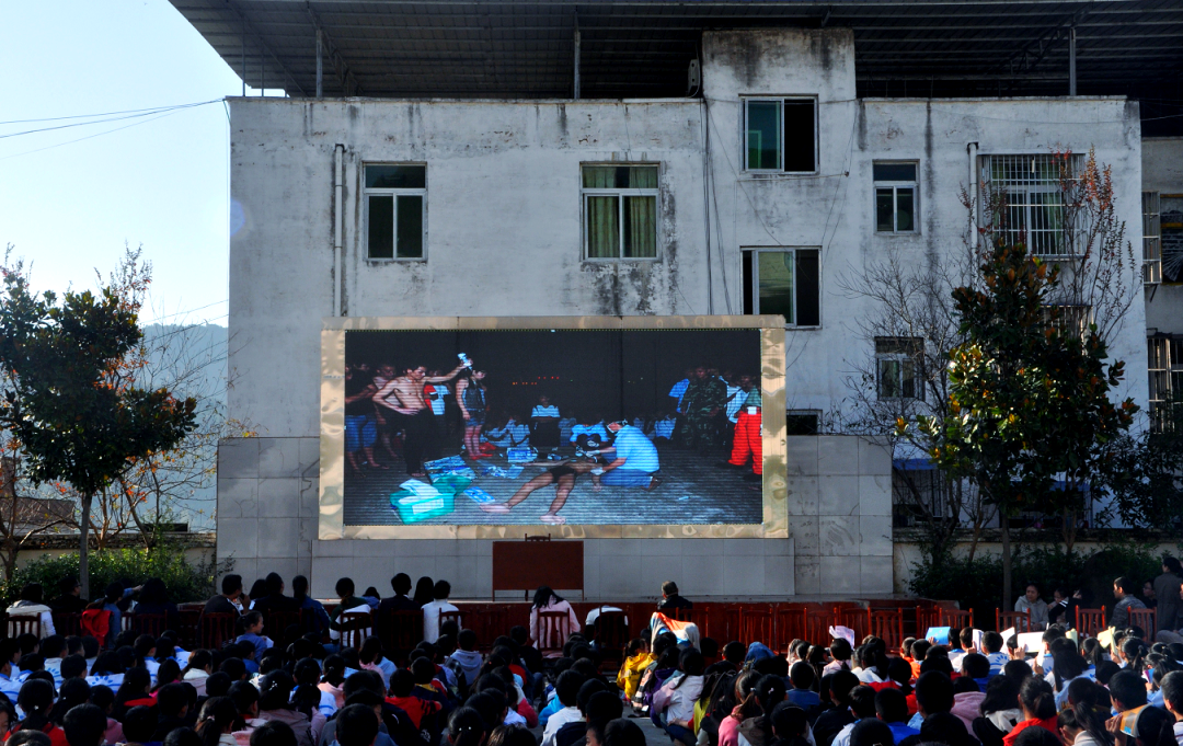 通江县两所新上榜"法治示范校":实验小学与泥溪初级中学