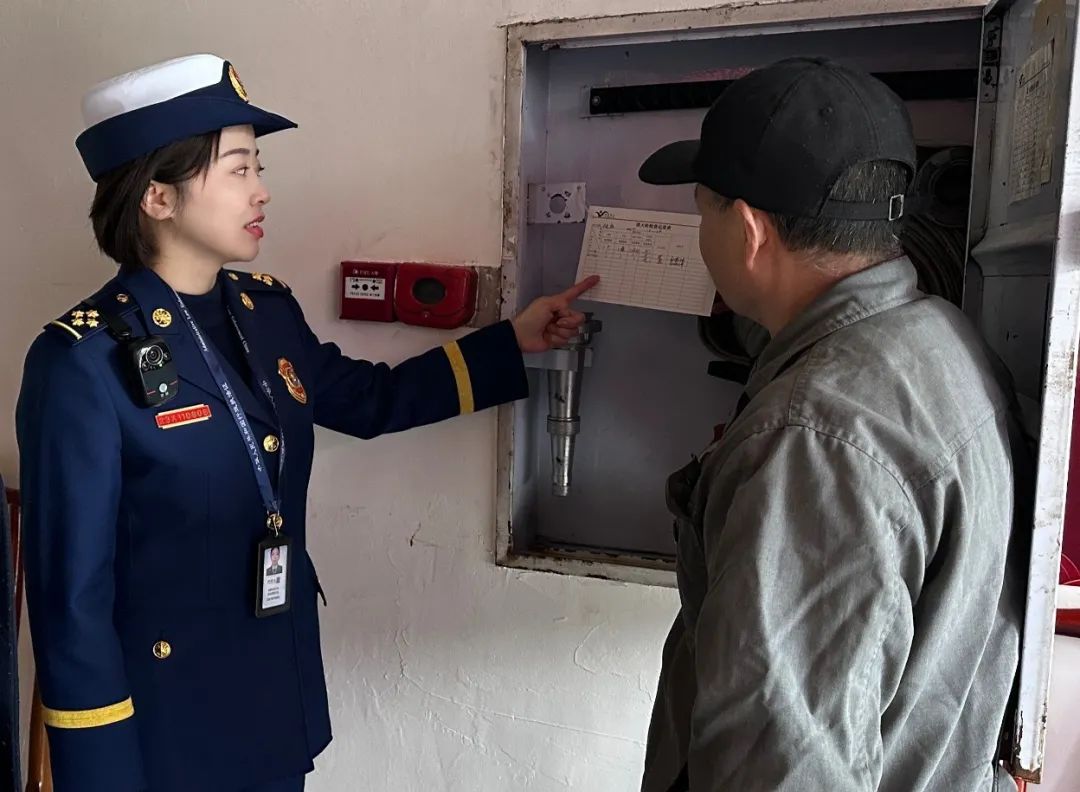 看消防队里不可或缺的她力量
