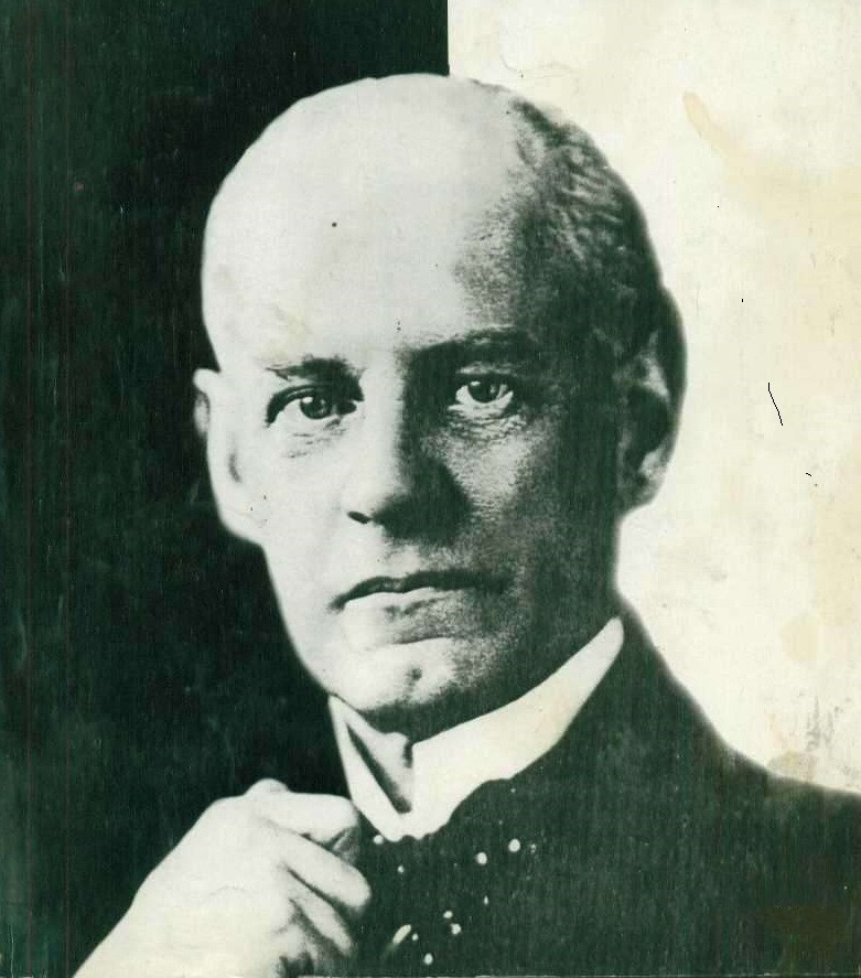 风靡一时的英国作家,高尔斯华绥十句格言,现实主义强烈,真犀利