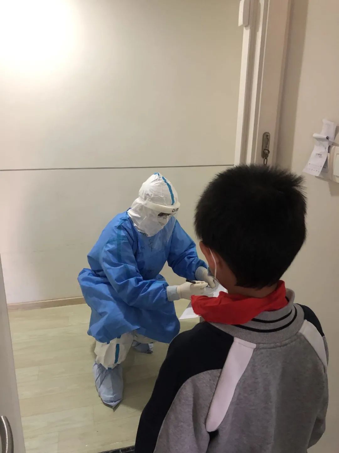 北京疫情隔离小区演唱会之外暖心故事还在上演