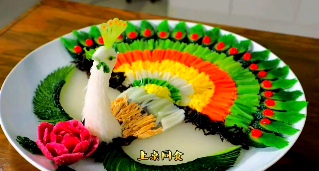 潍坊凉菜创新:《泰平盛世》青萝卜拉皮的制作与风味