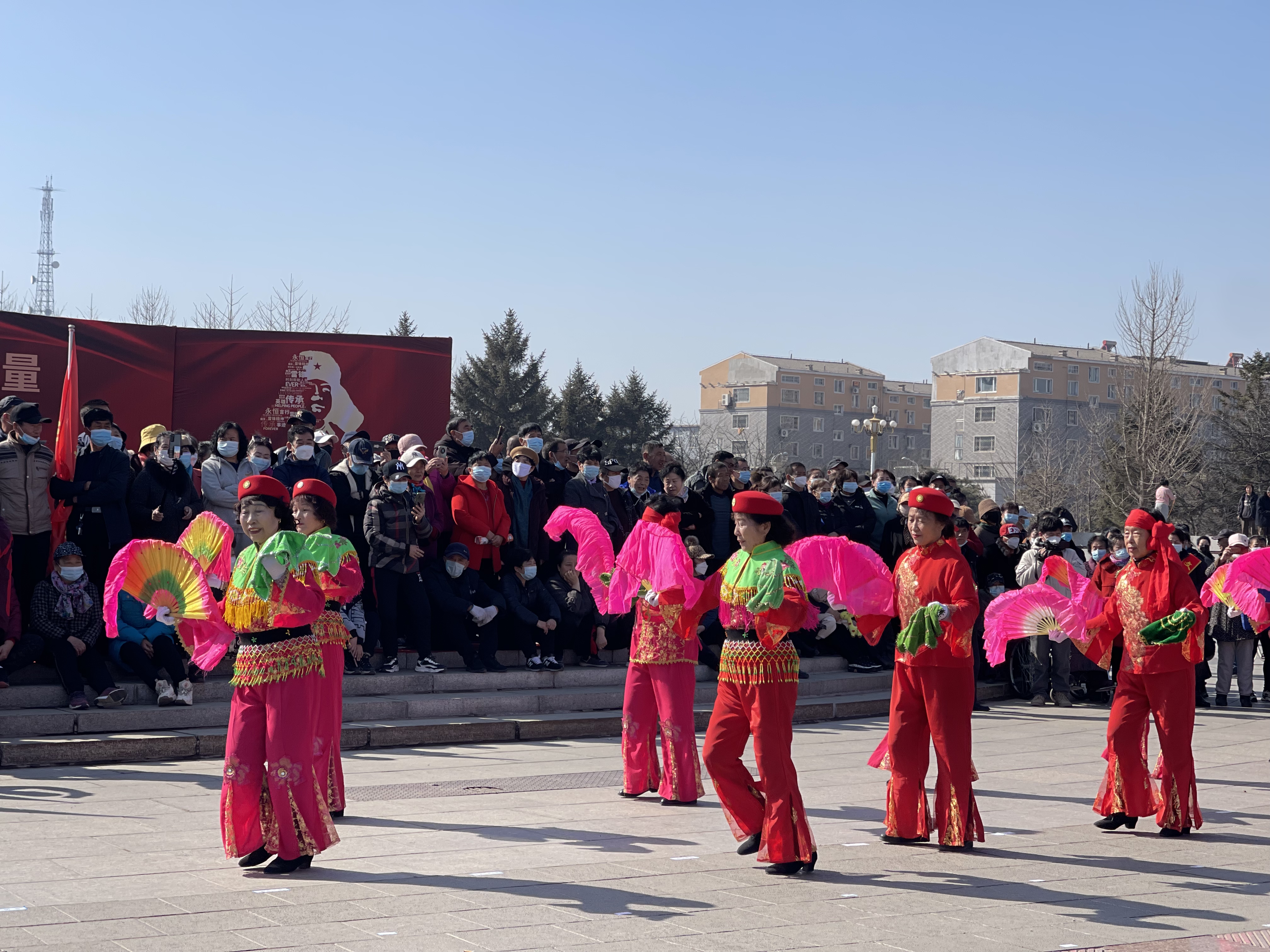 灯塔市市政府广场:广场区