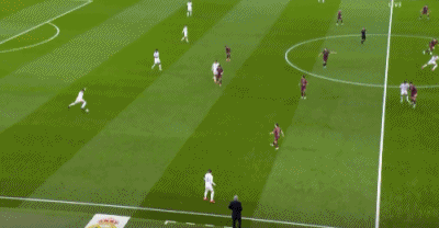 姆巴佩皇马欧冠首秀帽子戏法_皇马姆巴佩帽子戏法击溃曼城_姆巴佩战旧主隔空施压 巴黎硬钢皇马挺进决赛