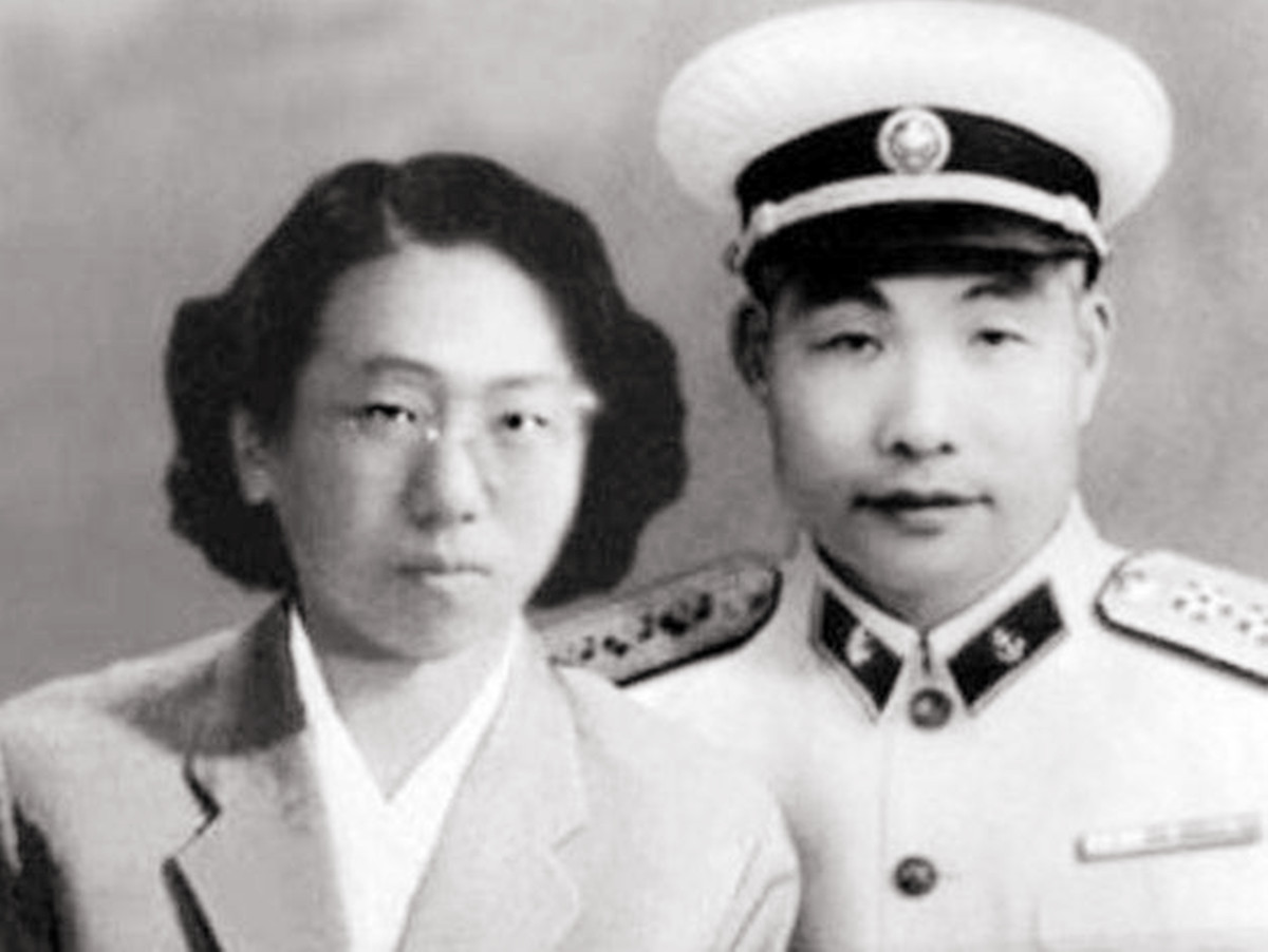 新中国首任海军司令,55年授衔请求授上将军衔,上级领导:不批准