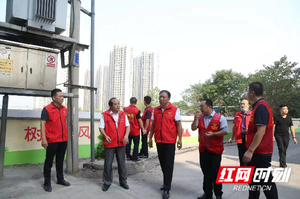 永州市司法局:秦远林到湖塘社区调研督导文明创建工作