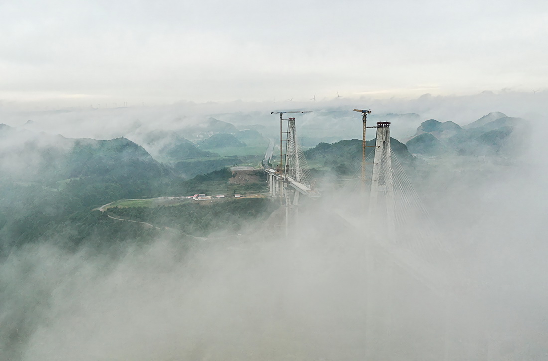 貴州龍里朵花特大橋建設有序推進