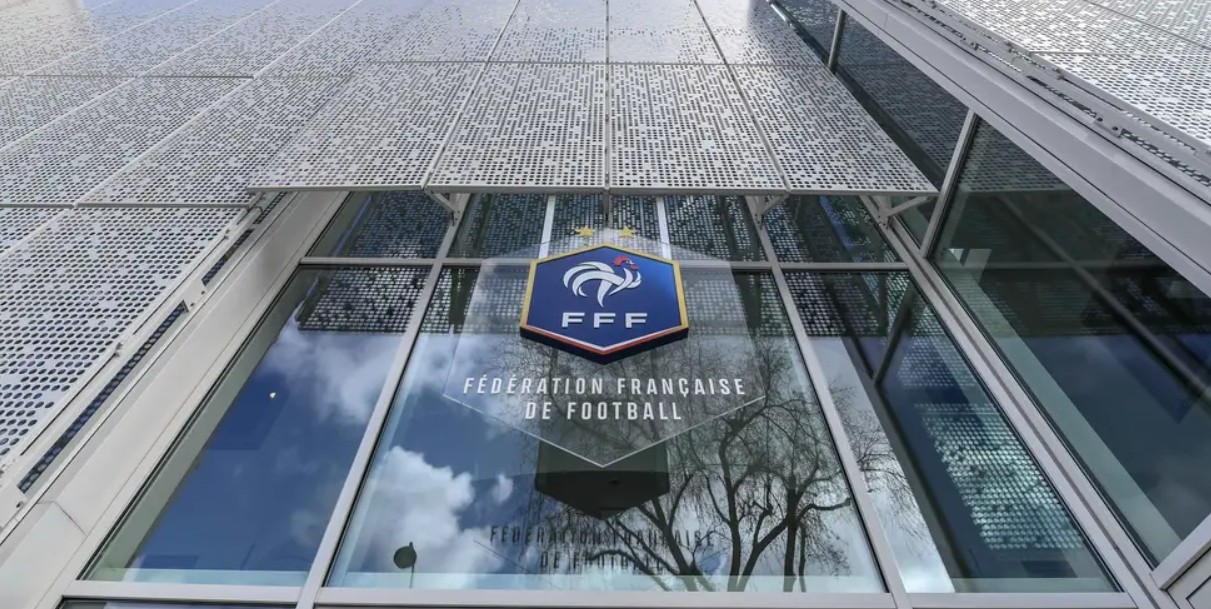 法国足协:阿根廷球员唱歧视歌曲不可接受,将提起法律诉讼