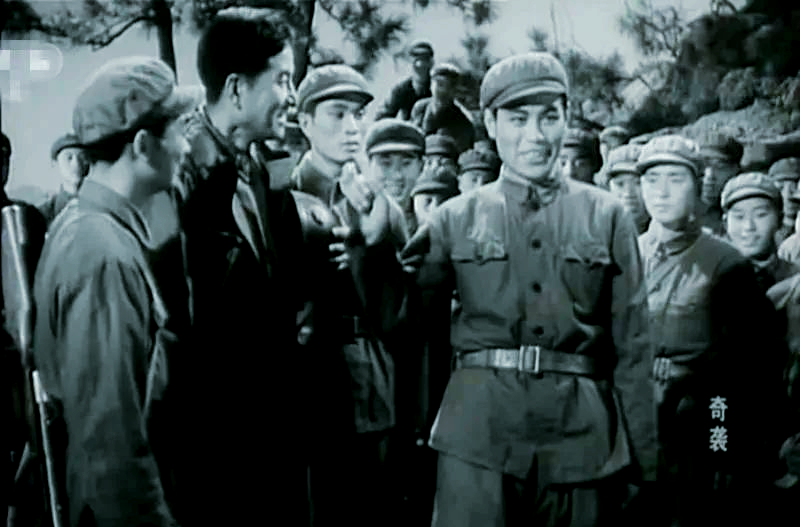 电影《奇袭》:抗美援朝中的经典战役与英雄形象