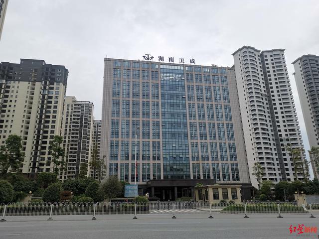 谭曼与他的"催收帝国"