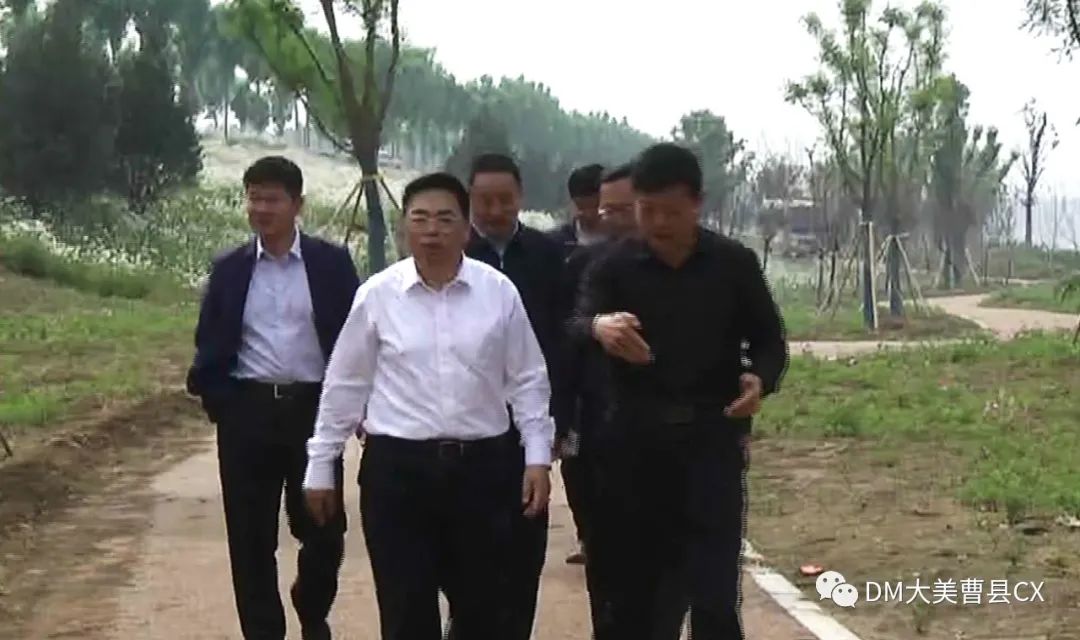 县委书记张乾山现场督导调研黄河故道国家湿地公园,伊尹公园等项目