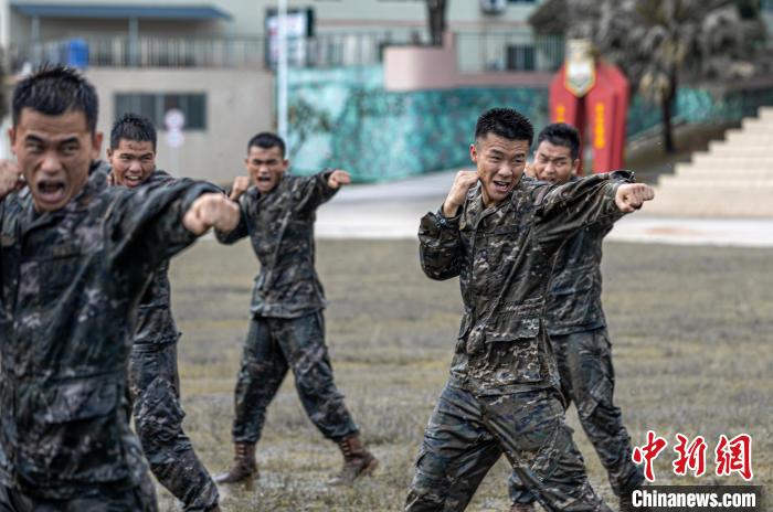 武警搏击图片