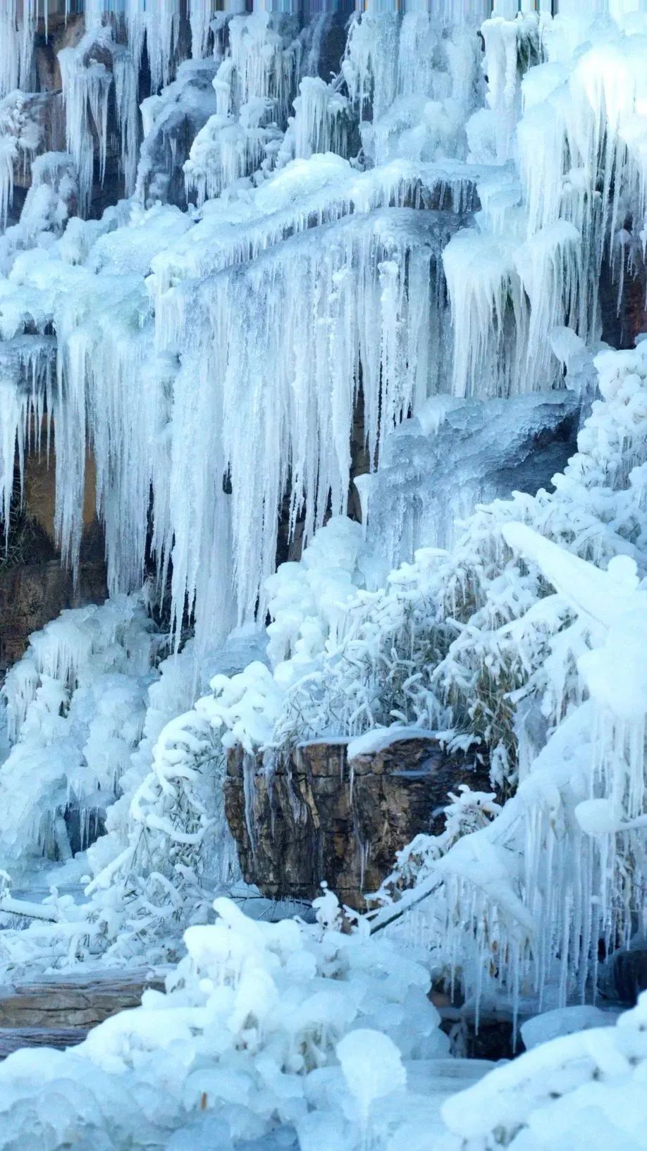 想打雪仗吗?元旦假期一起来雪山彩虹谷解锁冰雪乐园的多种玩法