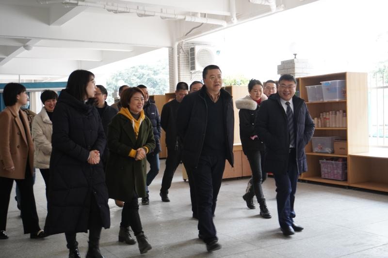 市教体局党组书记,局长胡东调研涪城区学校建设项目推进工作