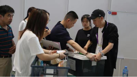 威海市技术学院承接第一届山东省职业技能大赛时装技术赛项