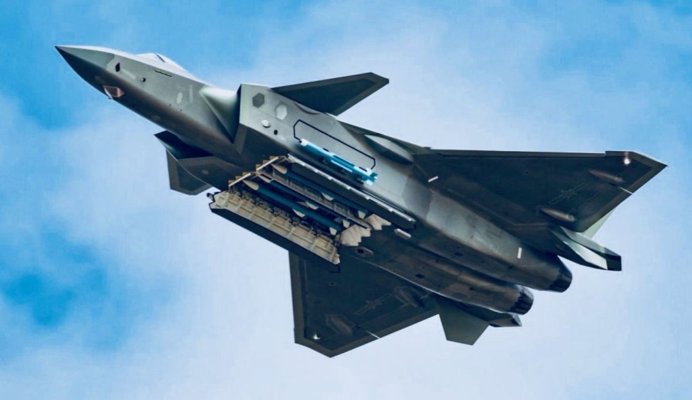 中美俄五代机起飞距离:美国可以做到0米,俄罗斯450米,那中国呢