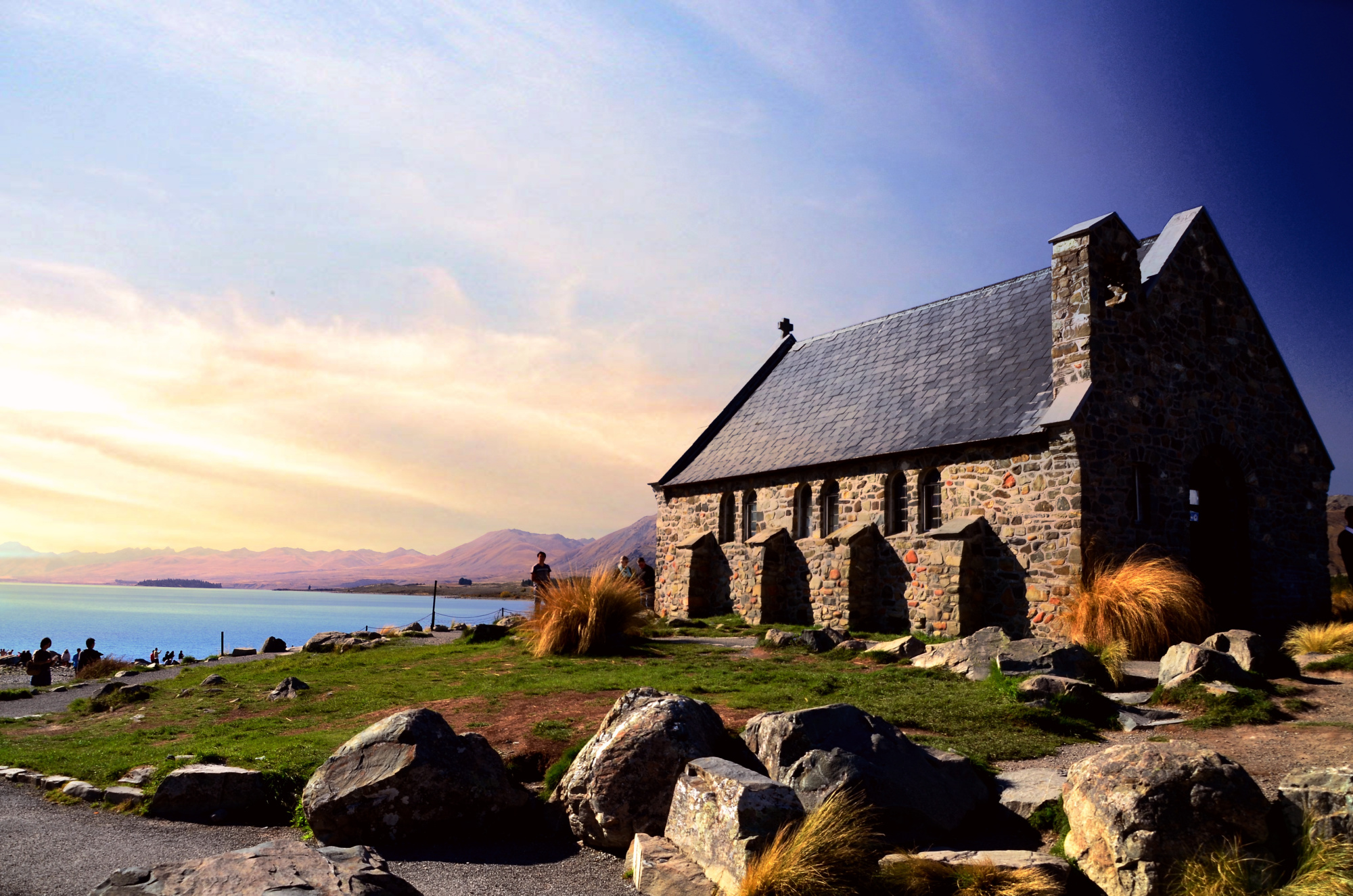 新西兰农村,原来是英国殖民地的农场,英国向新西兰大批移民