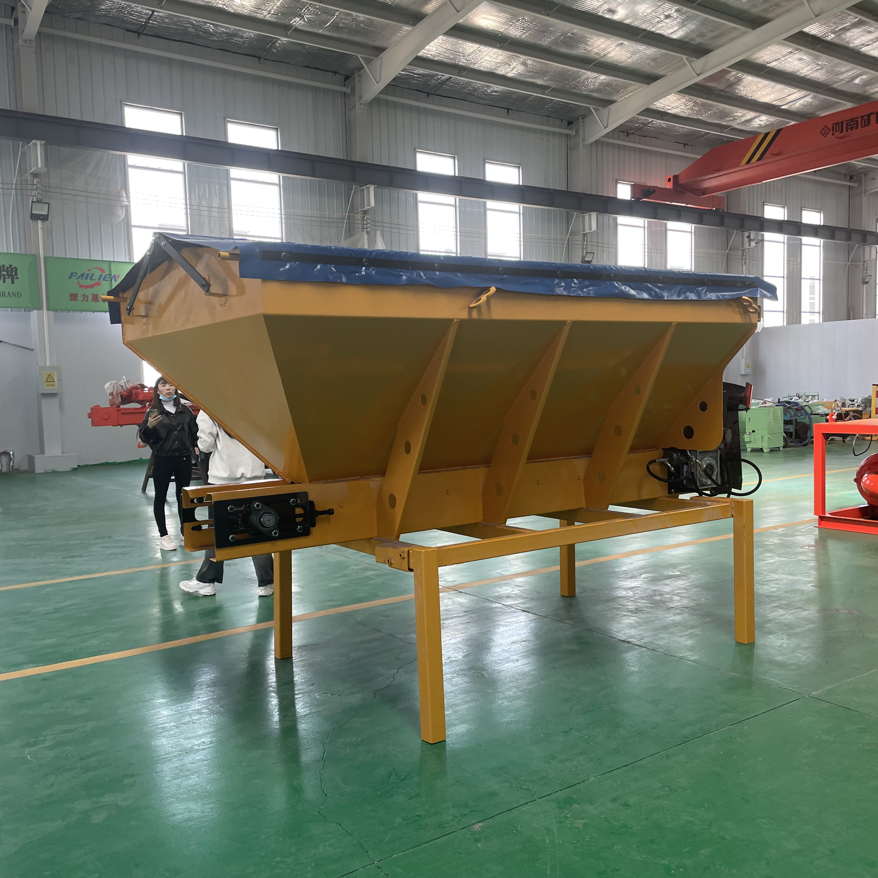 车载大型撒盐机 小型撒盐除冰设备 融雪剂撒布机