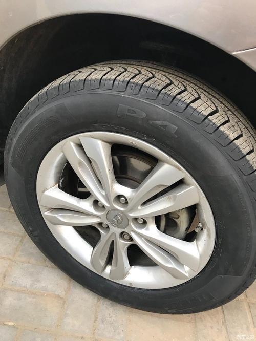 现代ix35轮胎型号尺寸是多少