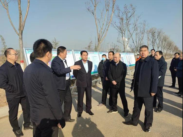 孙迁国现场调度东明石化重点项目建设工作