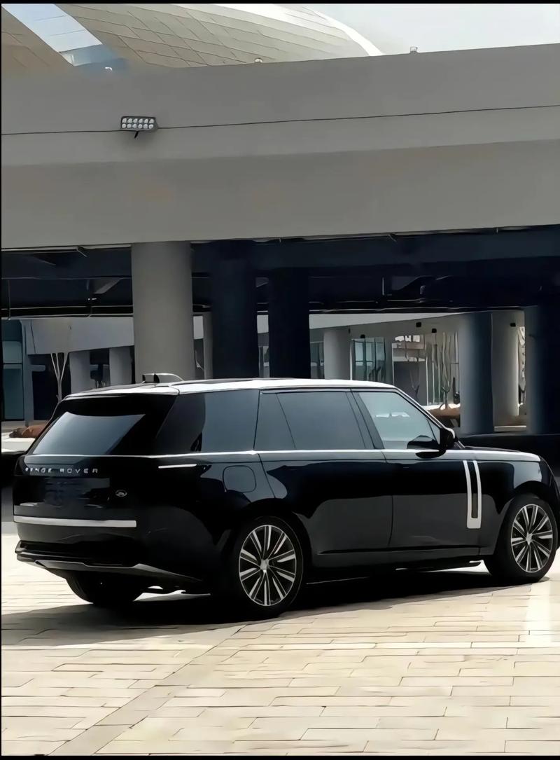 路虎鲨鱼鳍怎么拆 路虎揽胜鲨鱼鳍怎么拆