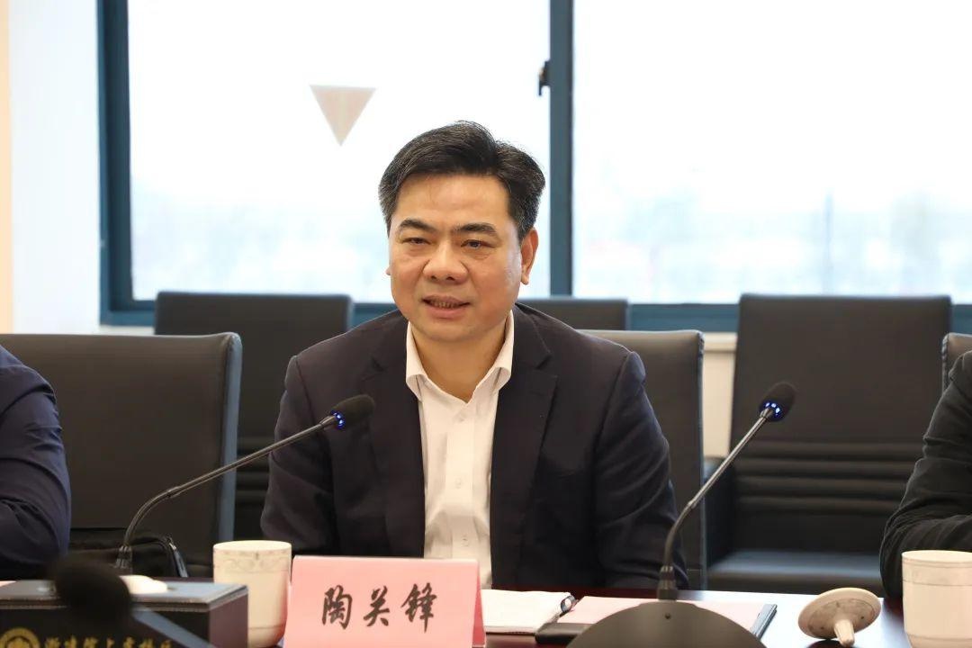 陶关锋副市长调研实操性产业工人实训基地