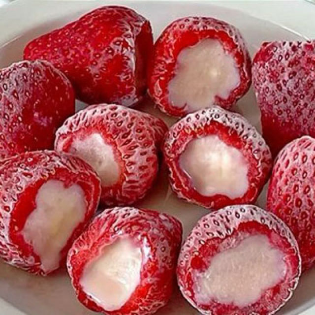 草莓炼乳冻,夏日小甜品,酸甜可口