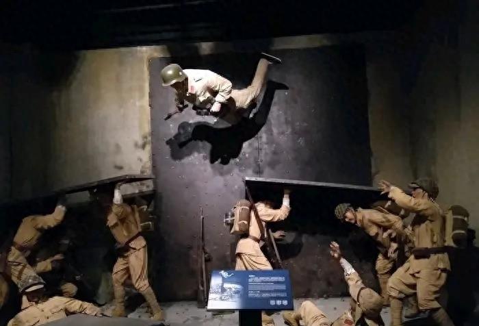 《八佰》中陈树生抱着手榴弹和敌人同归于尽,可信度到底有多少