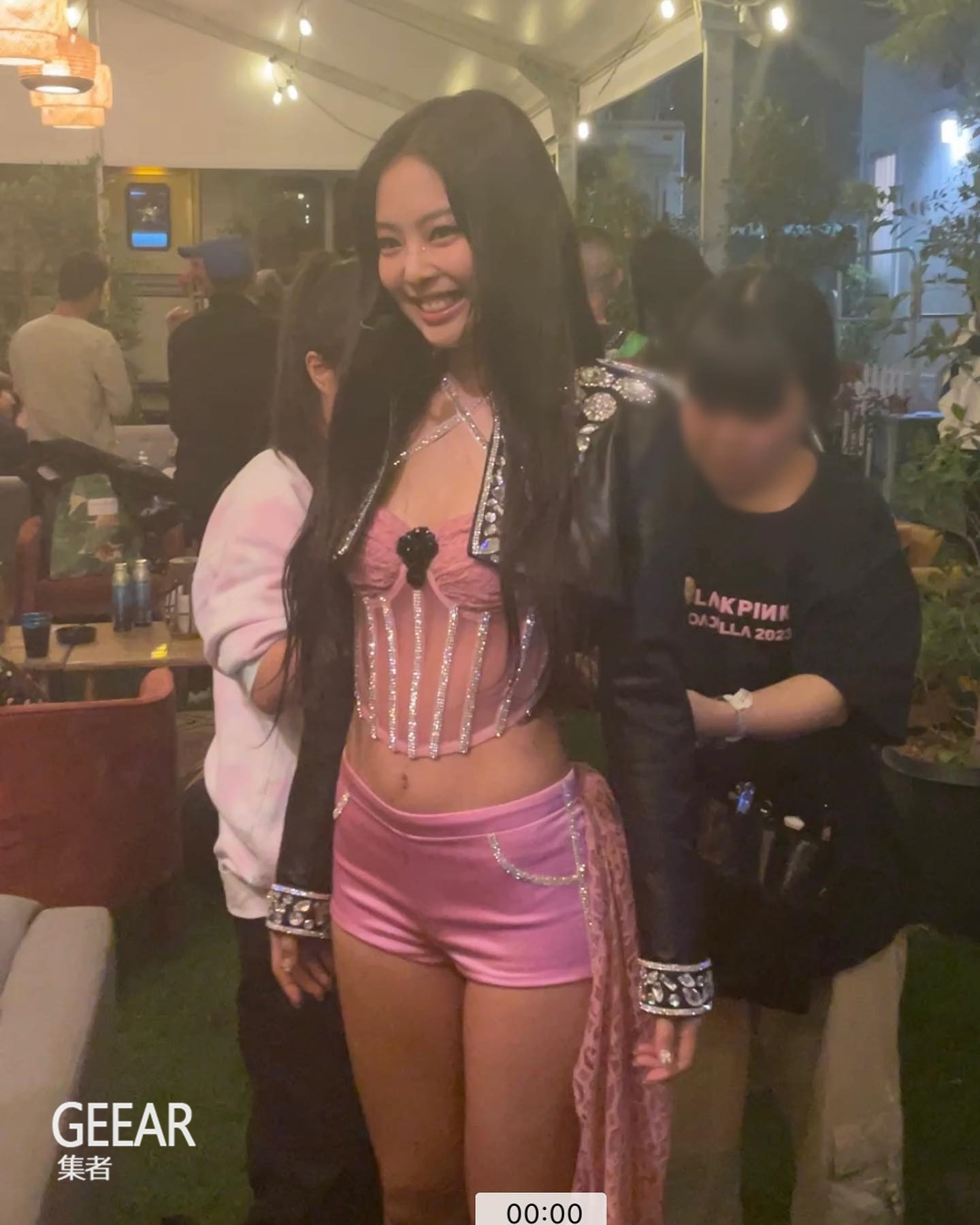 jennie正面回应舞台"划水"争议,背后原因让人心痛