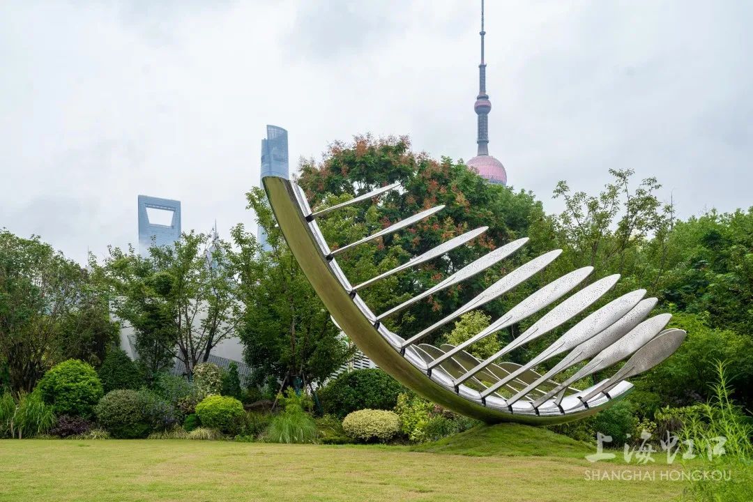 北外滩航海公园主题雕塑《梦舟》落成揭幕