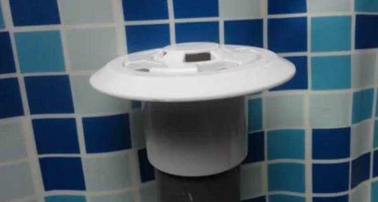 太阳能溢水口不停漏水怎么办