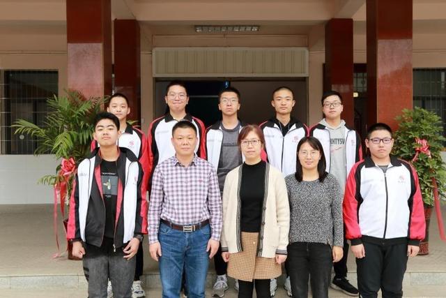 祝贺!全国数理化生竞赛复赛光山二高取得优异成绩