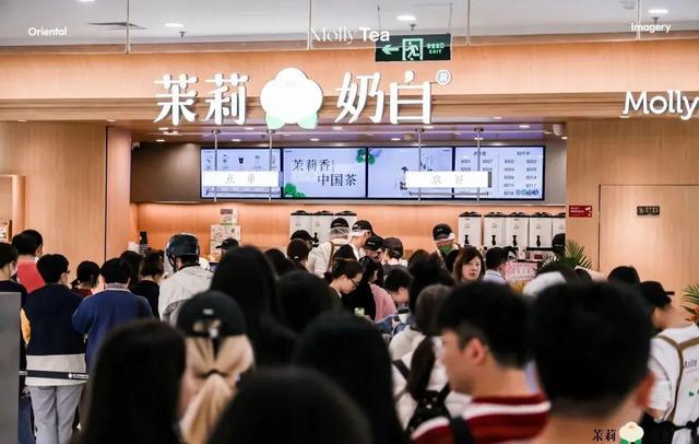 贾国龙空气馍更名;丽华快餐宣布进军团餐;茉莉奶白开出上海首店;蜜雪