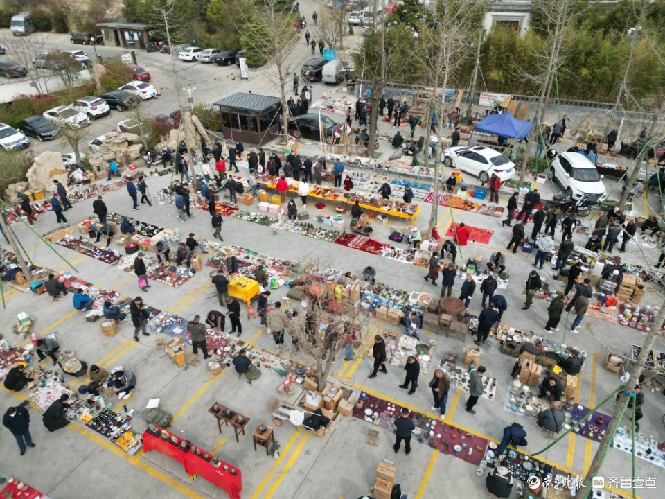 老顽童疯狂扫货 泰山文玩市场冬去春来