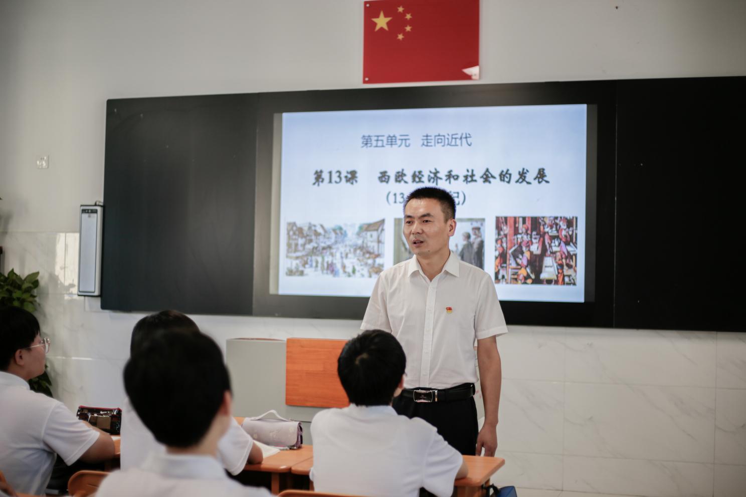 济南稼轩学校李立强:在困顿时春风化雨,于细节处润物无声