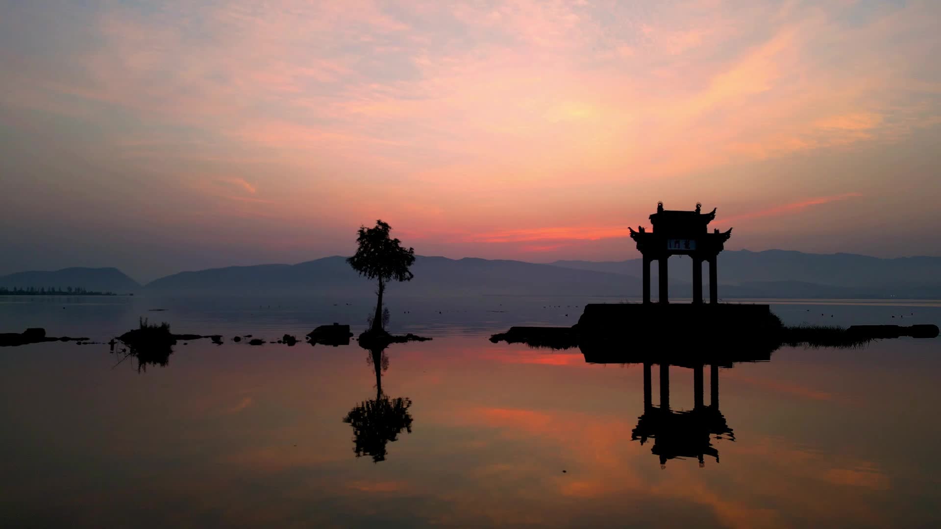 美好生活在云南|玉溪江川:日出霞光映龙门