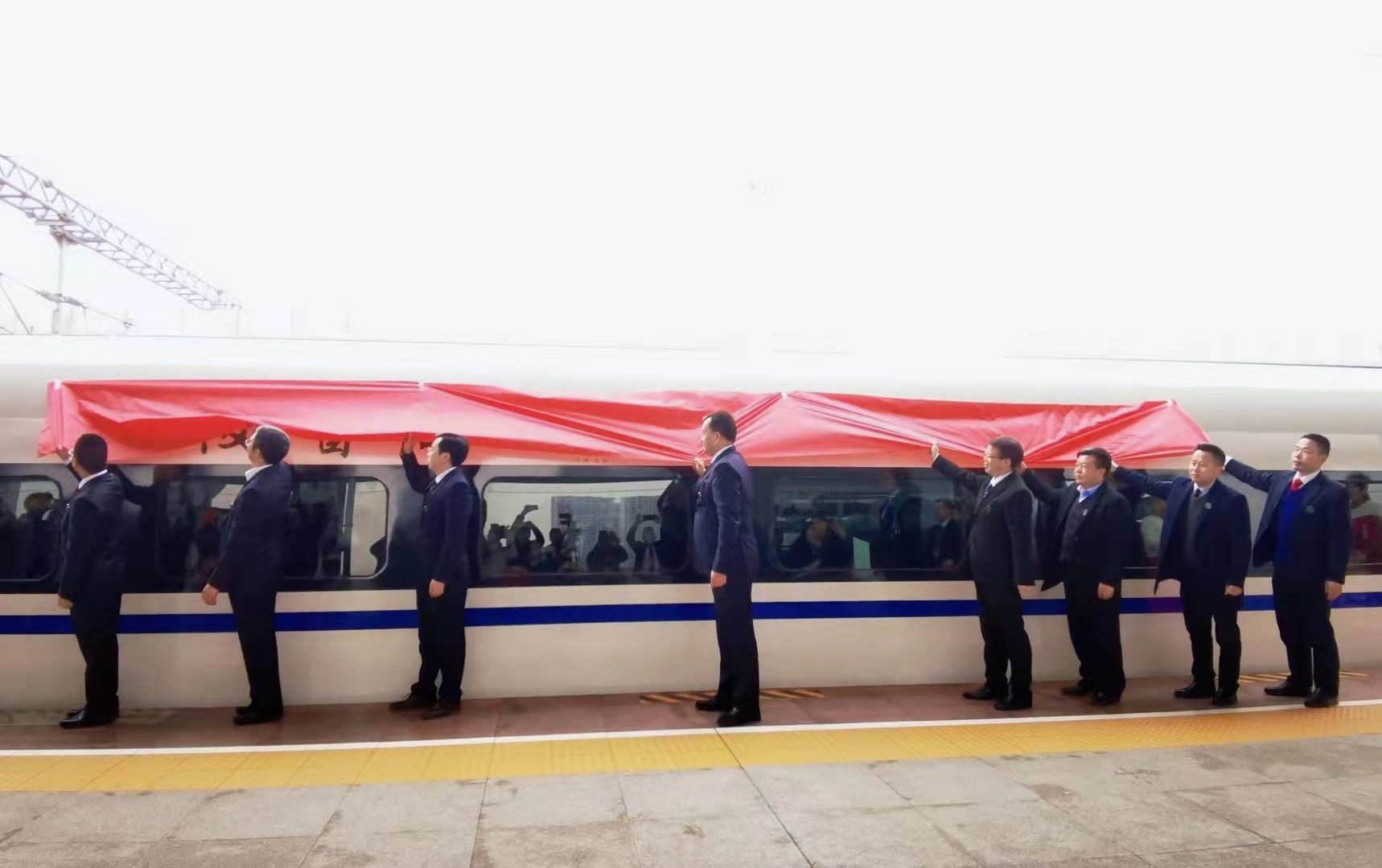 湖南沅陵:千年酿酒史,千年贡茶,这个"千"字号高铁冠名列车有故事