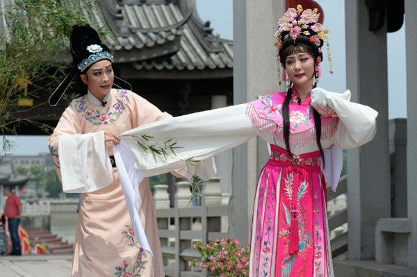 潮剧《莫愁女》:恋人目光收割机