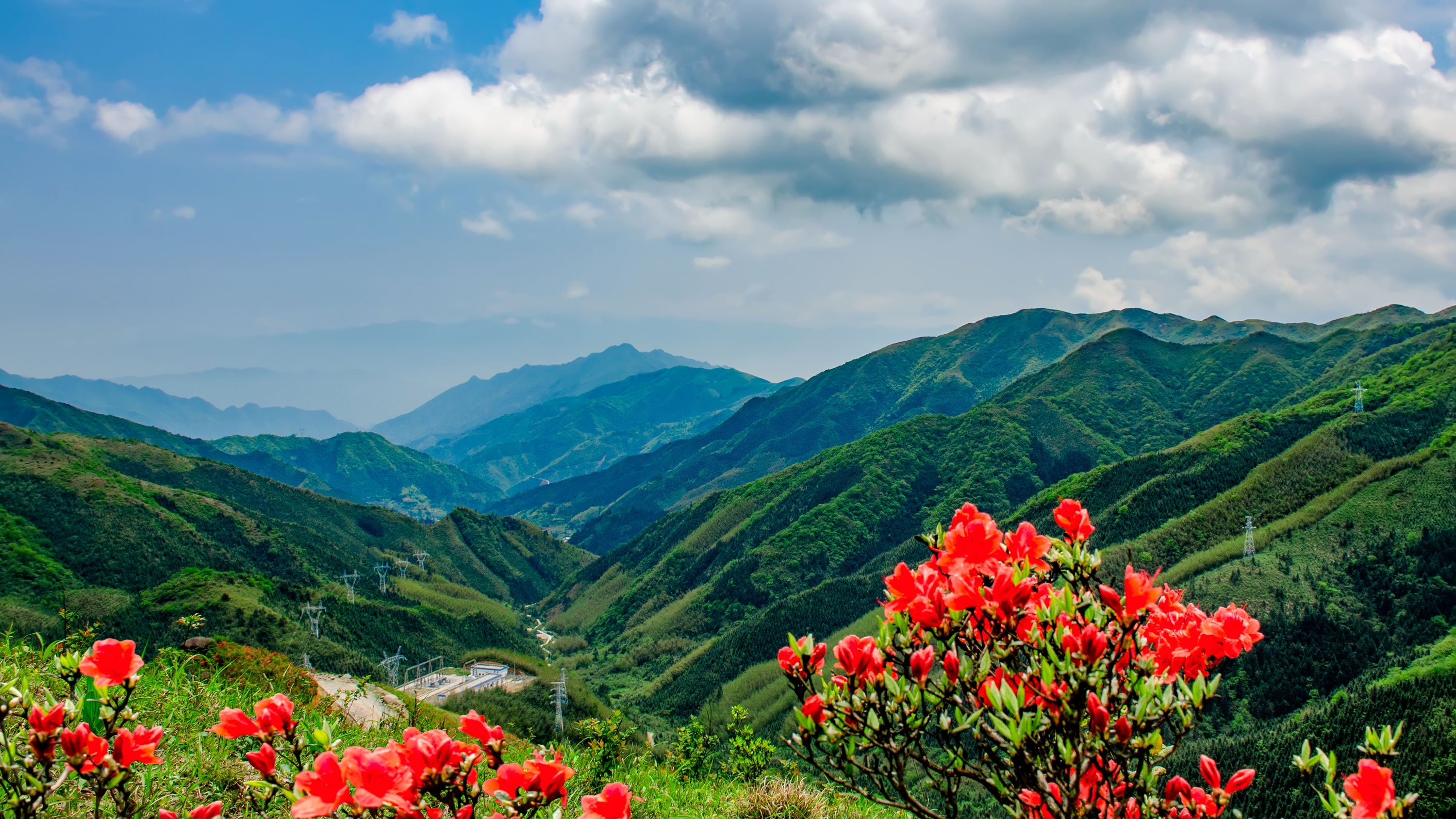 美丽蕉江瑶族宝盖山风光