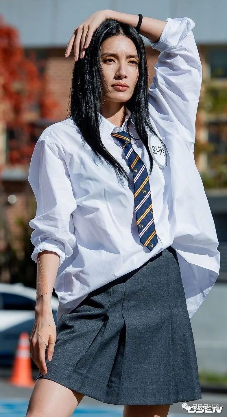 她被抱团围攻了